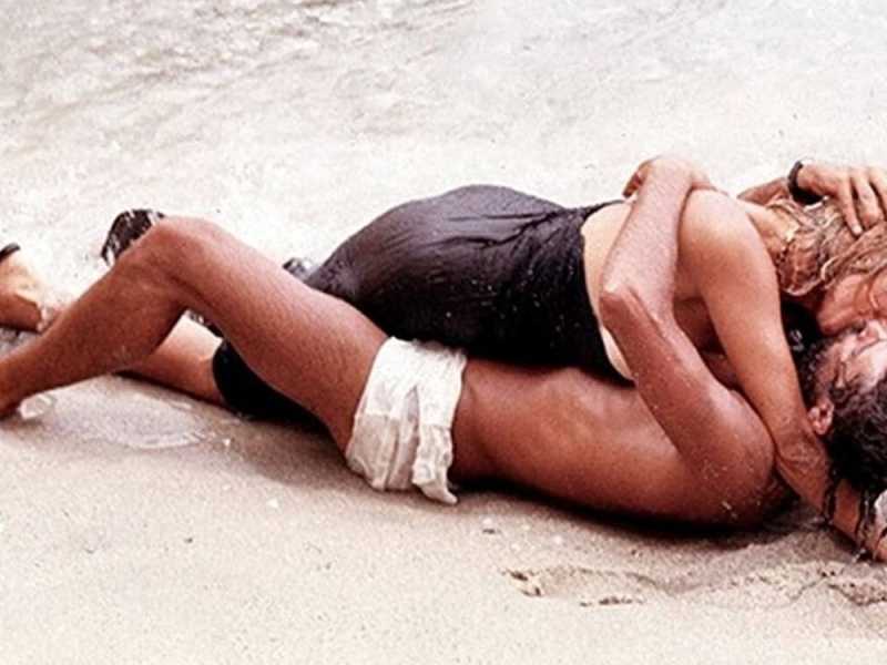 Una scena di Travolti da un insolito destino nell'azzurro mare d'agosto, film del 1974 scritto e diretto da Lina Wertm&uuml;ller