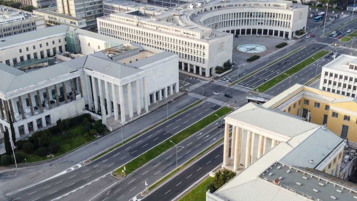 Immagine di Statue e architettura. Fuksas ci dice che a Roma rimuoverebbe solo il sindaco
