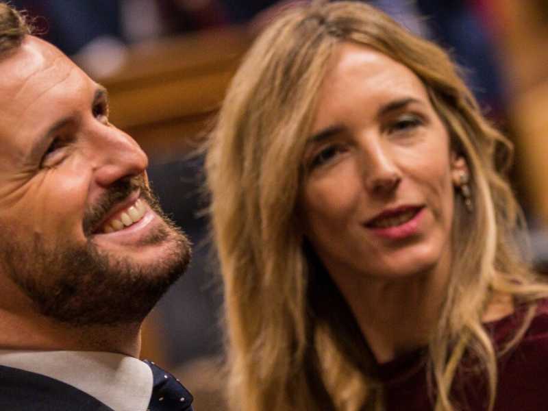 Pablo Casado (a sinistra) con Cayetana &Aacute;lvarez de Toledo
