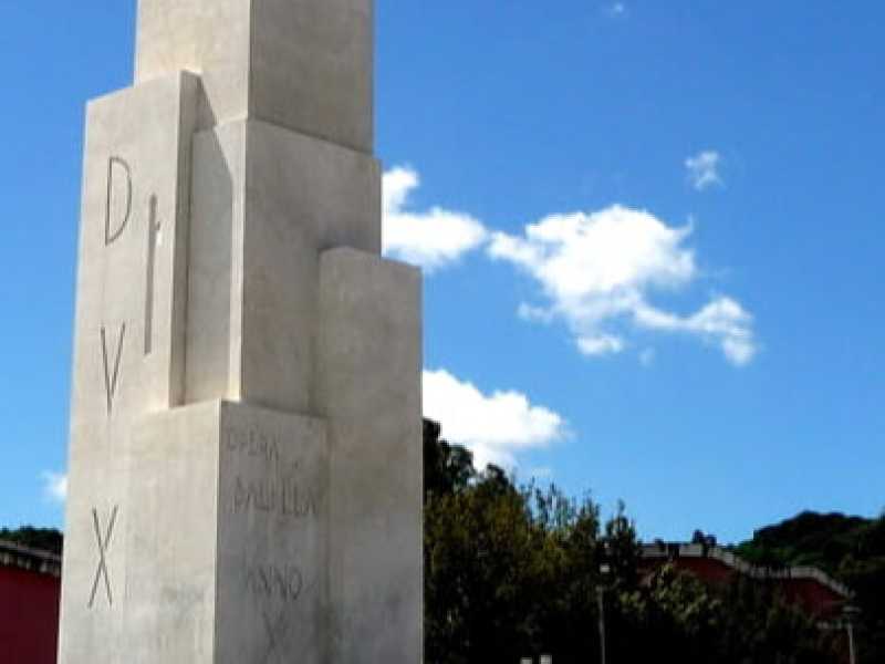 “Ecco perché non si deve toccare nemmeno l’obelisco del duce”