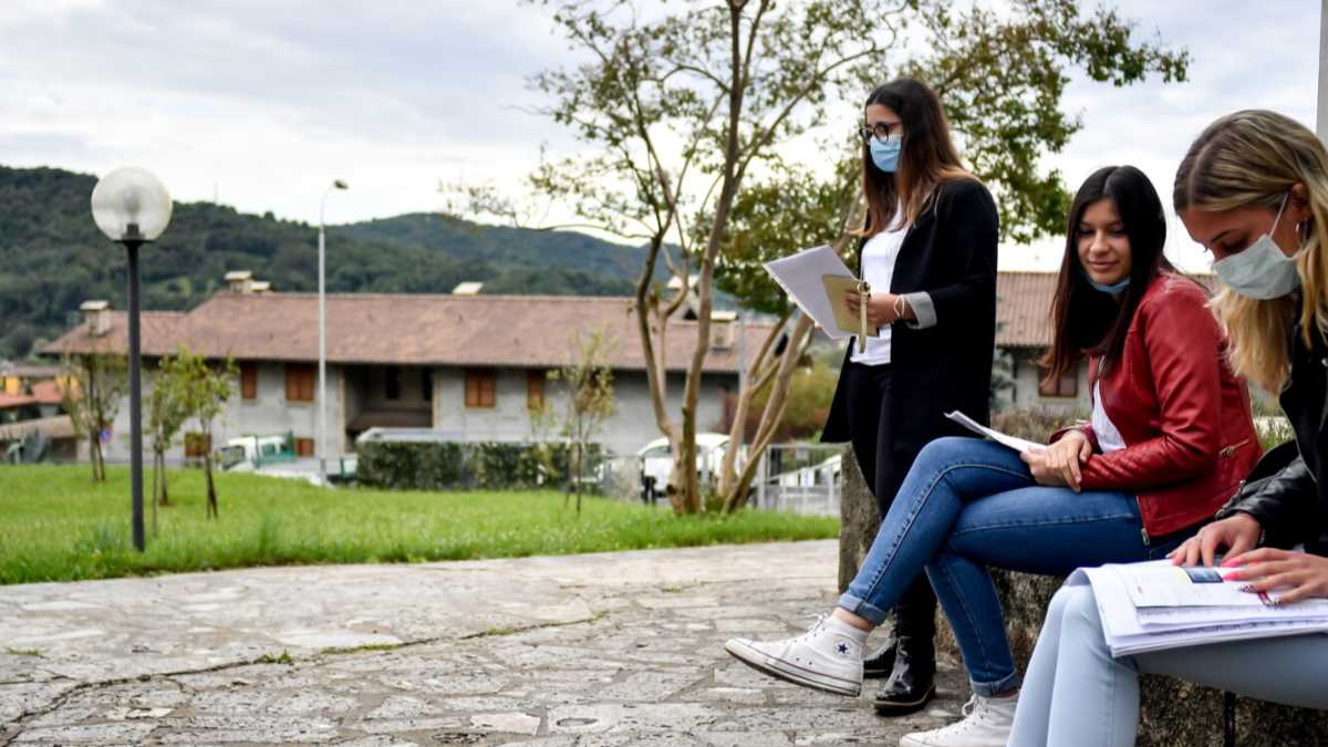 Immagine di Quel cencio che penzola dalle orecchie di tutti e la nostra vita di sempre