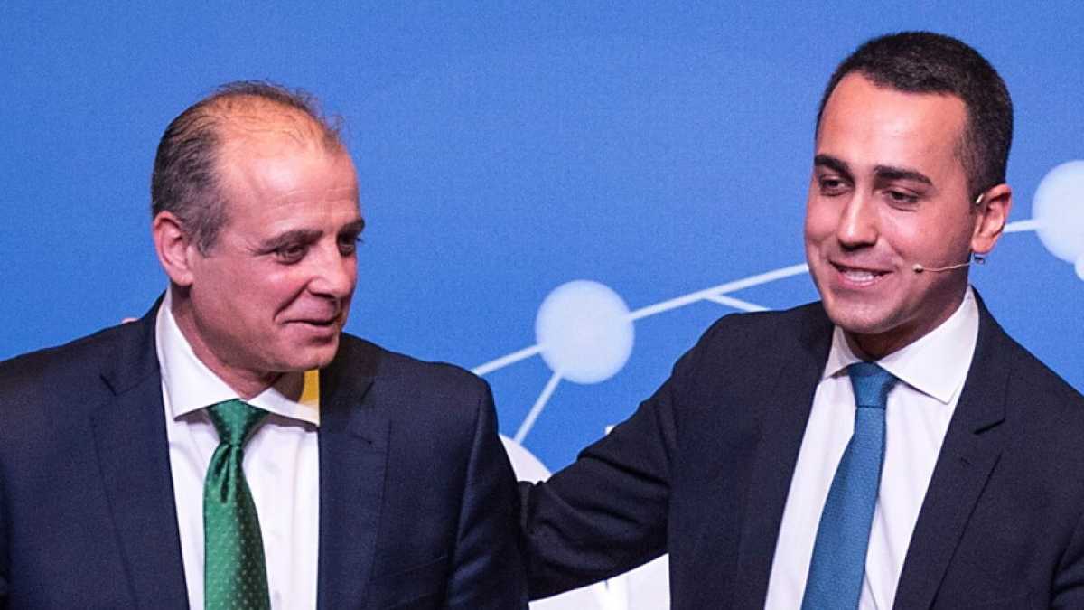 Immagine di Viaggi che non tornano e bufale su bufale. È ora di sacrificare Parisi