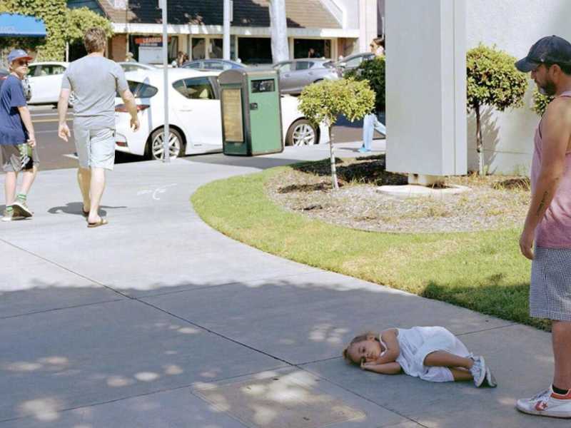 Jeff Wall, Parent child, 2018, inkjet print, 224 x 254 cm, courtesy dell&rsquo;artista