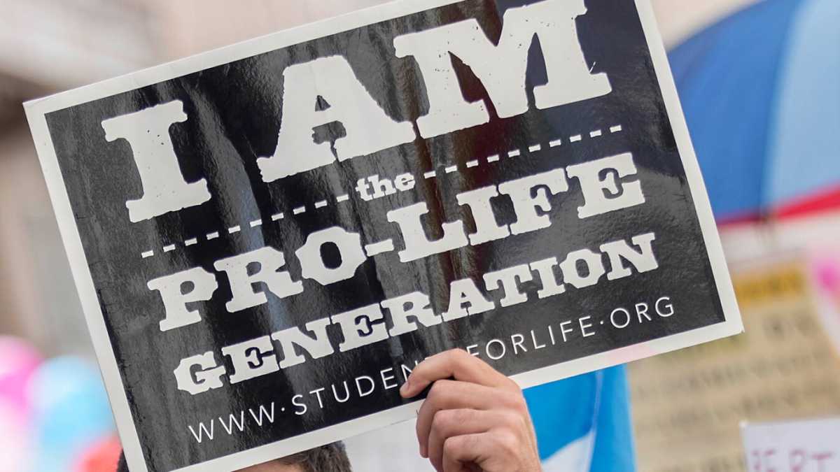 Immagine di Nera e democratica della Louisiana, difende i 61 milioni di non nati alla Corte suprema