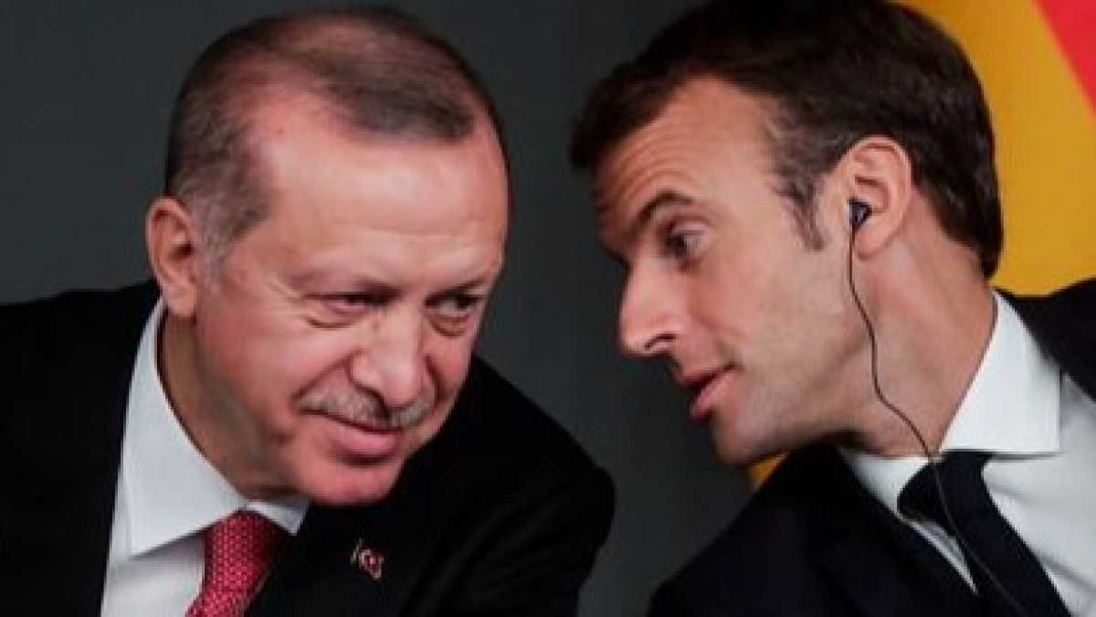 Immagine di Macron e Erdogan fanno a schiaffi nel mezzo di un’operazione Nato