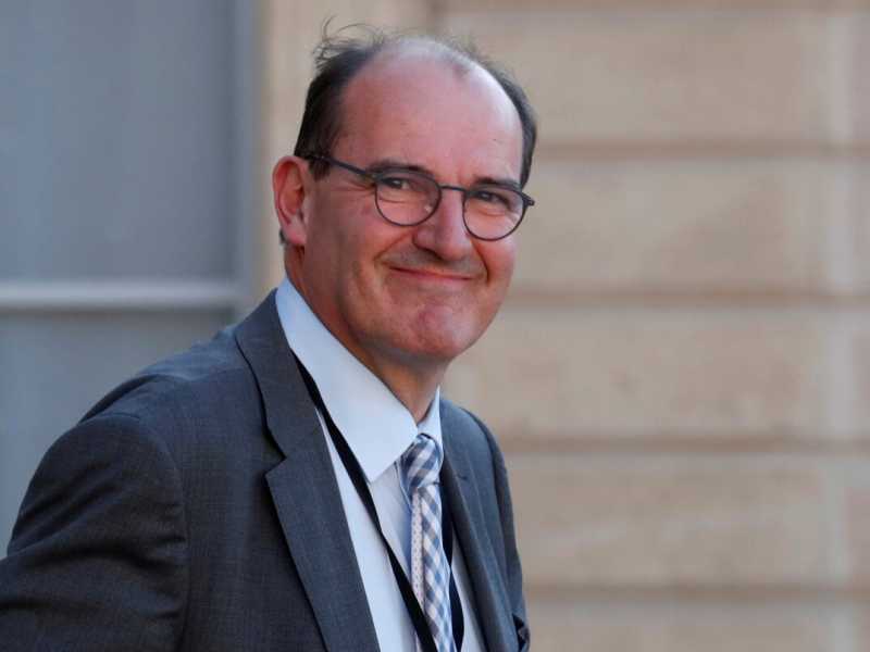 Jean Castex a Matignon. 55 anni, sindaco in quota R&eacute;publicains (Lr) di Prades, nei Pirenei-Orientali (foto LaPresse)