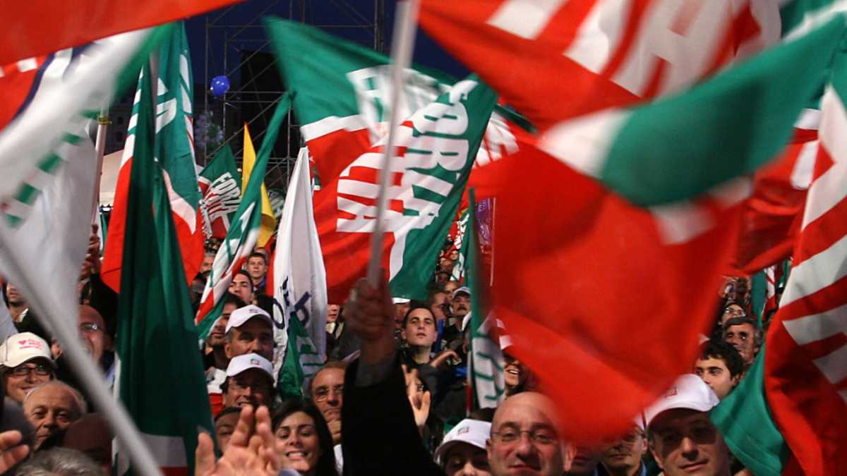 Immagine di Berlusconi scrive al Foglio: “Ecco cosa voglio fare con Forza Italia e Mediaset”