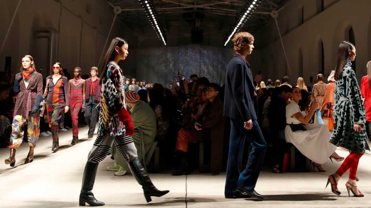 Immagine di Milano Fashion Week: invitati o digitali