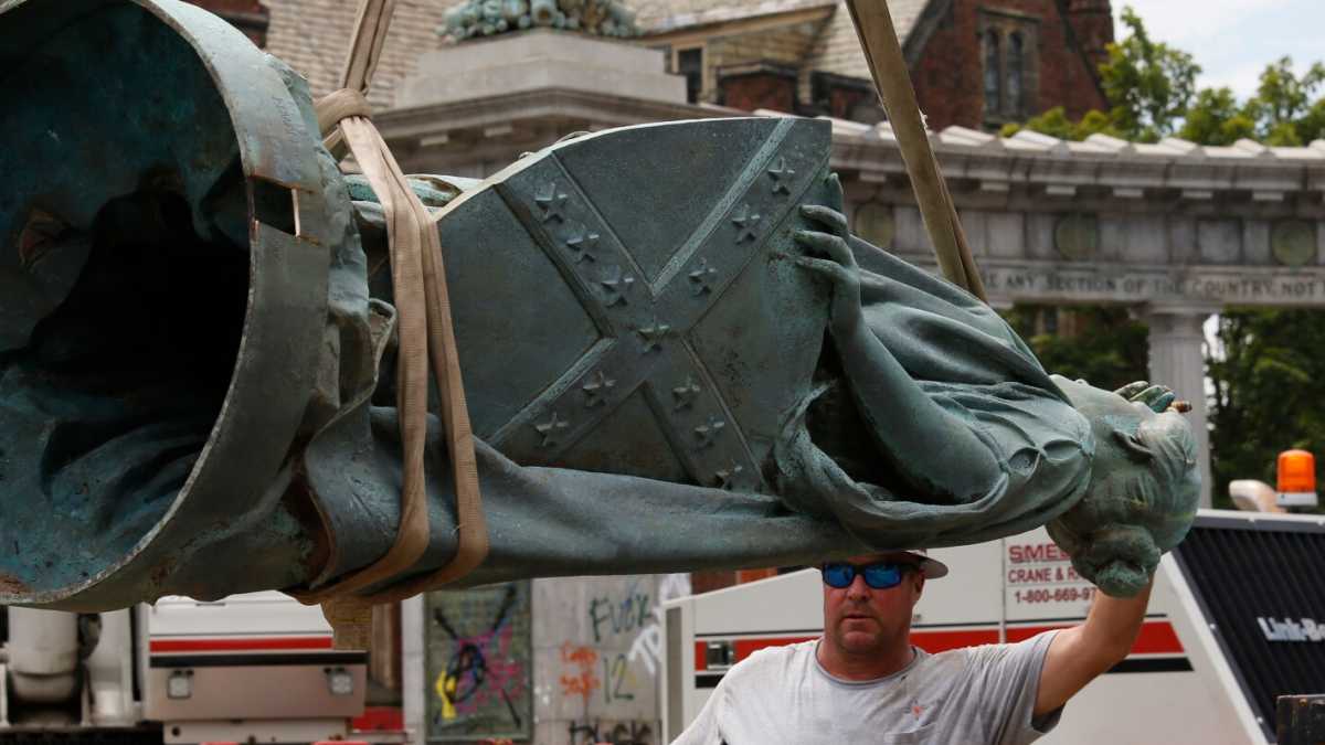 Immagine di Contro il momento giacobino