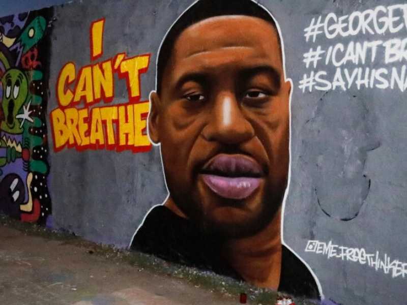 Un murales dedicato a George Floyd (Foto LaPresse)