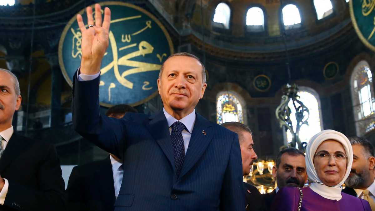 Immagine di Erdogan pianta un’altra bandierina