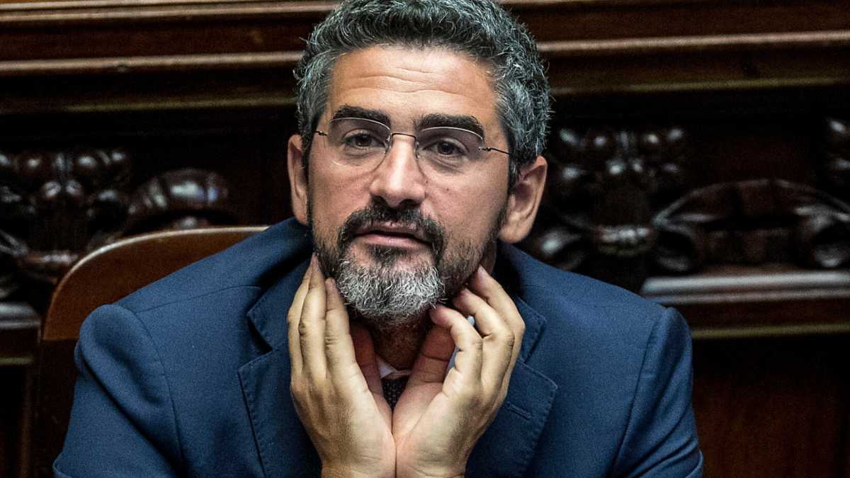 Immagine di L'insostenibile trasparenza di Fraccaro