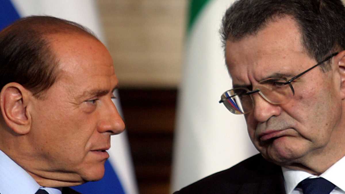 Immagine di Prodi e Berlusconi nell'antica Grecia
