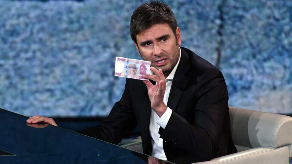 Immagine di Così il M5s ha trovato un modo per fare entrare Dibba in Parlamento a settembre