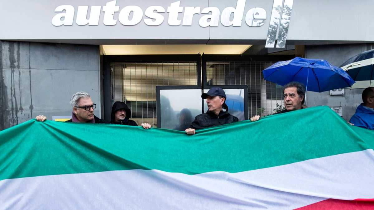 Immagine di Oltre Benetton. Storie e peripezie da un paradosso