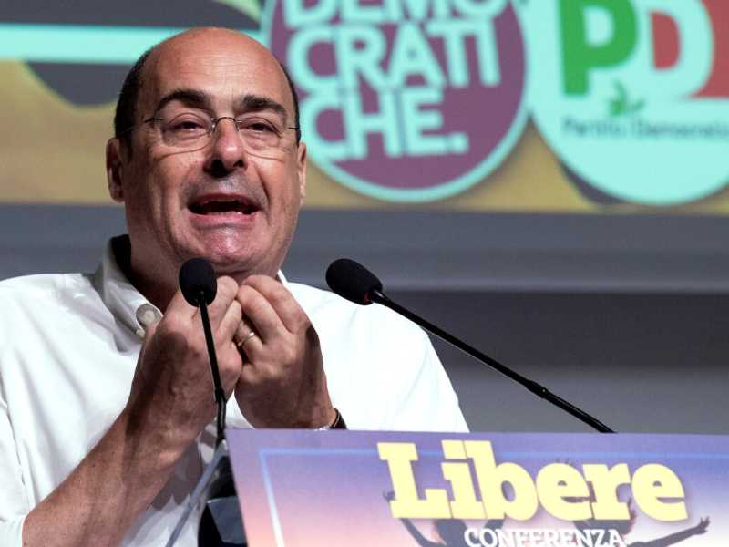 Nicola Zingaretti alla Conferenza nazionale delle donne del Pd, nel giugno scorso (foto LaPResse)