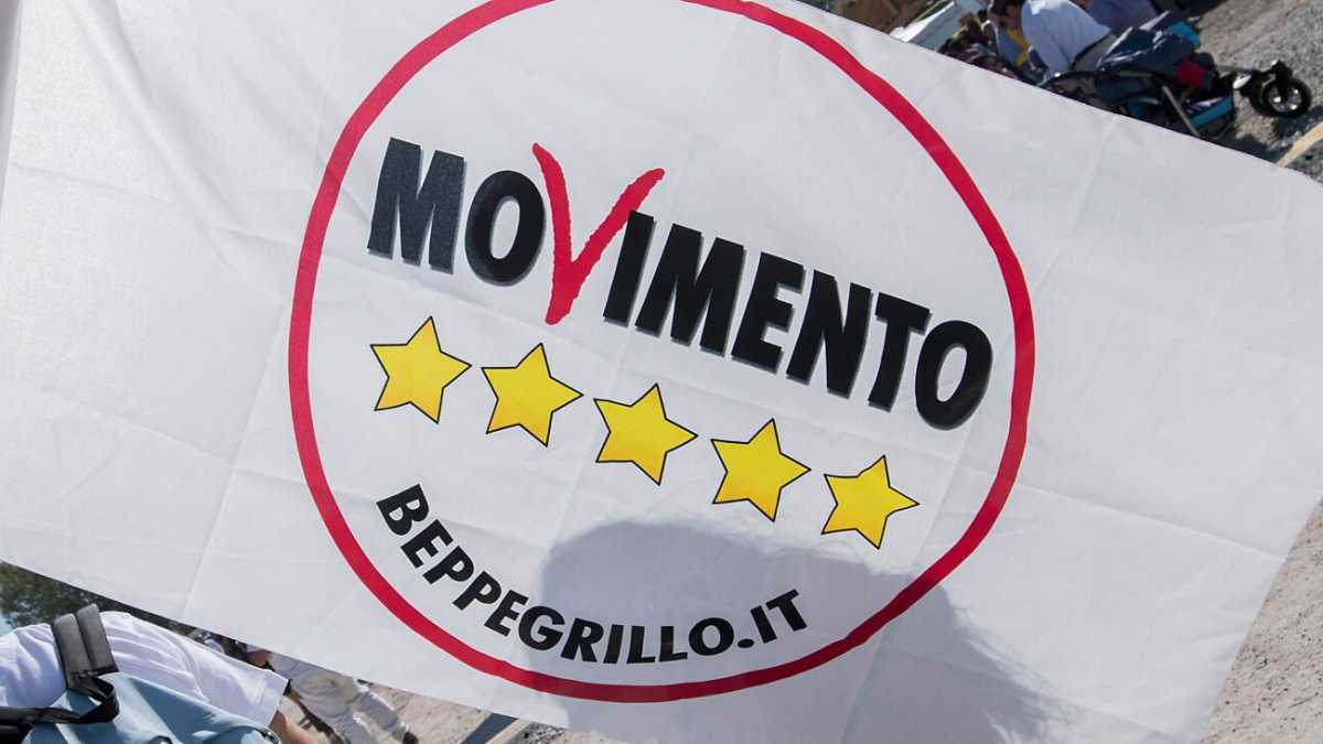 Immagine di Sansa e il reclutamento inverso dei grillini