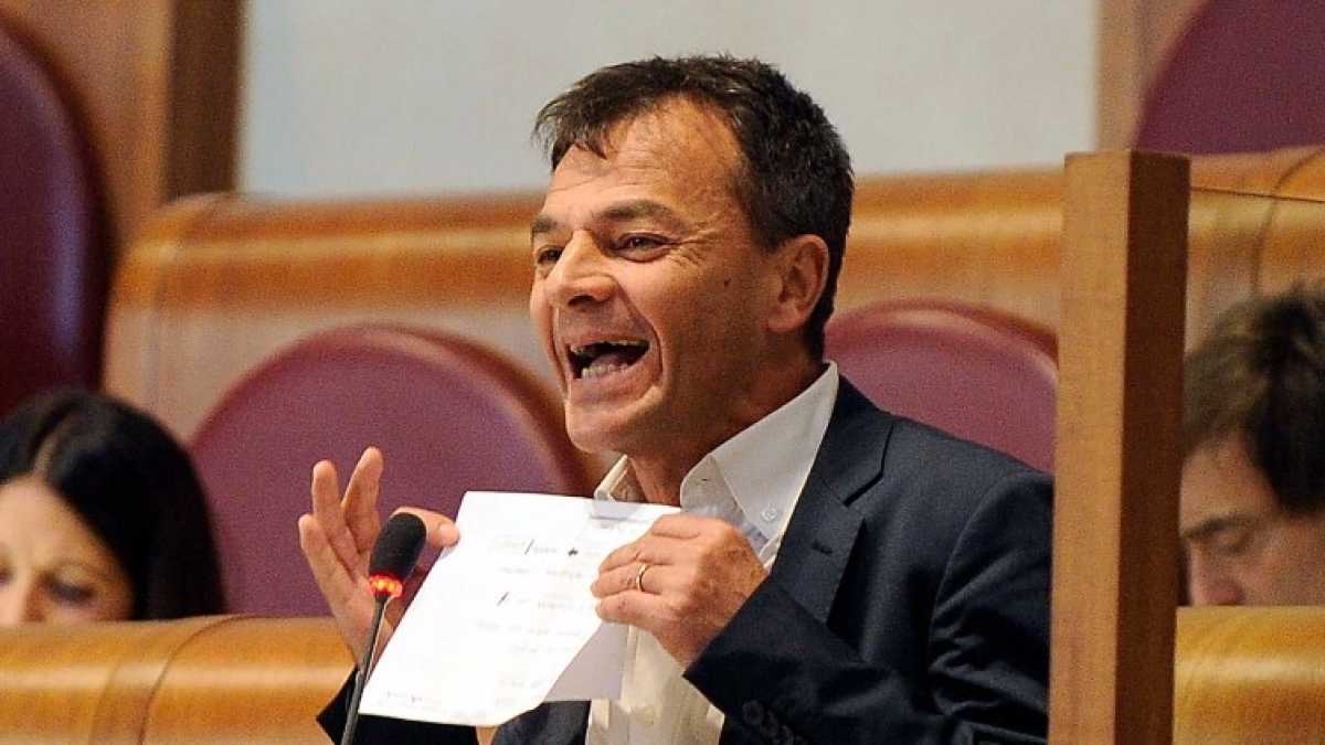 Immagine di "Il M5s ha modificato la linea economica del Pd. Evviva!". Parla Stefano Fassina