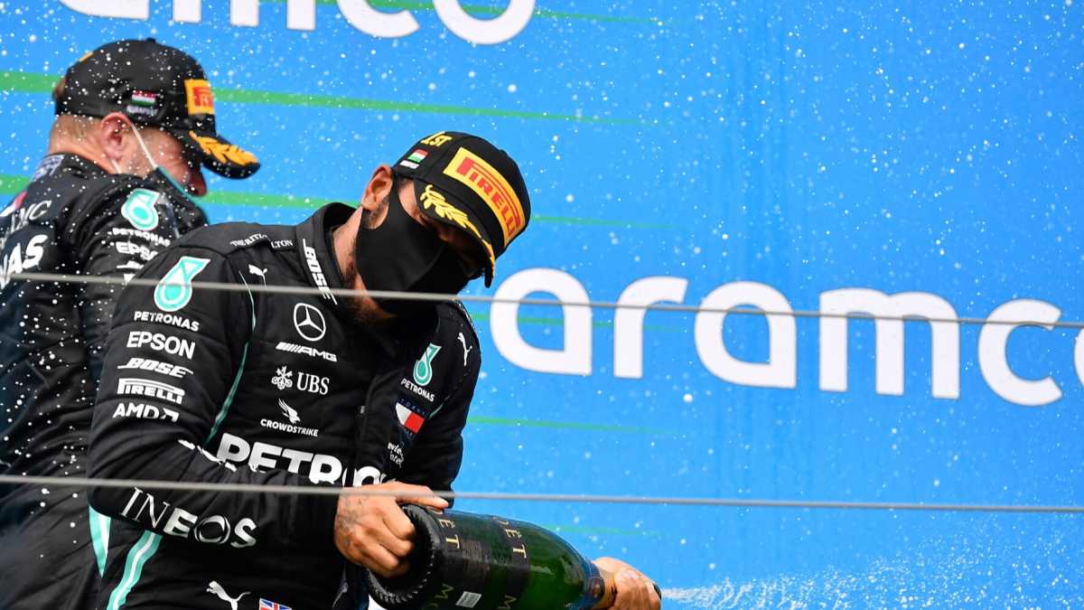 Immagine di Hamilton asfalta tutti. In Ungheria è requiem Ferrari