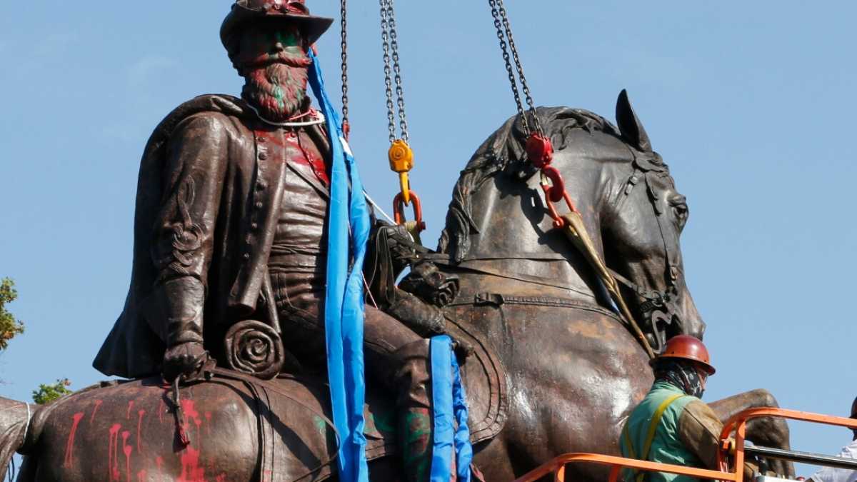 Immagine di Statue da innalzare