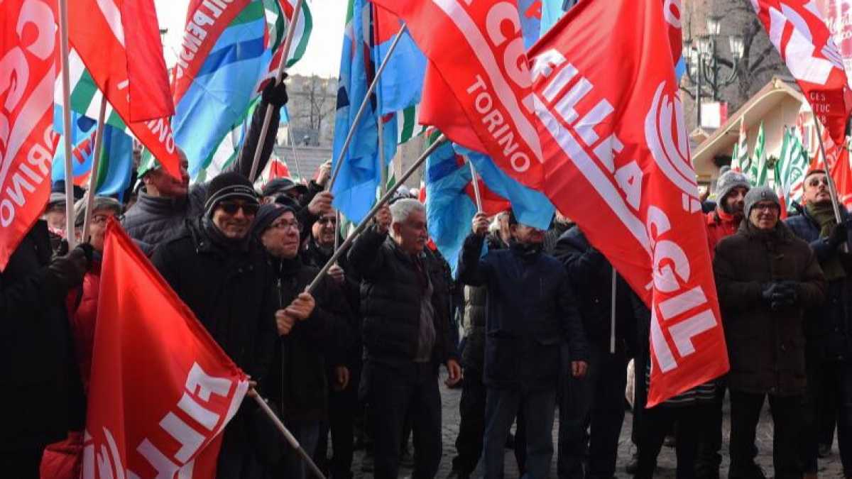 Immagine di Quota 41. La strana alleanza tra Salvini e i sindacati sulle pensioni