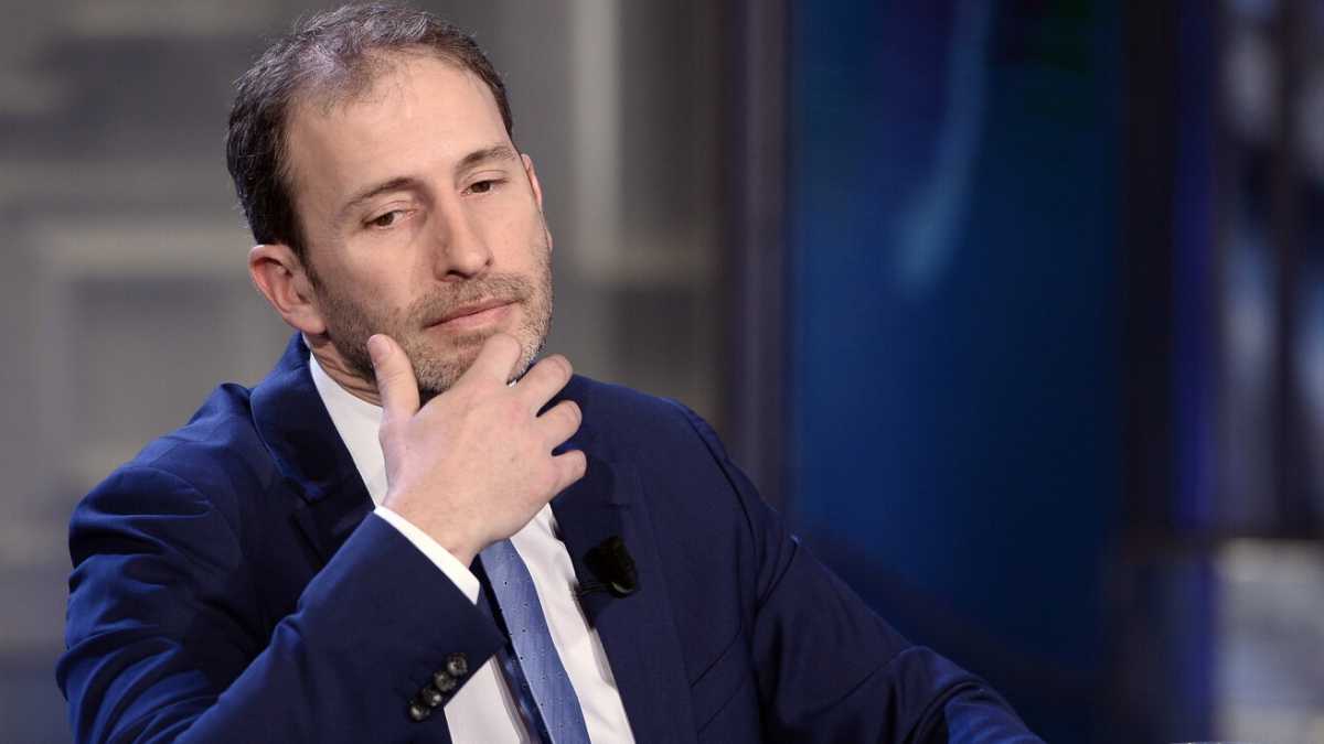 Immagine di Sulla graticola stavolta ci finisce Rousseau (e forse anche Crimi)