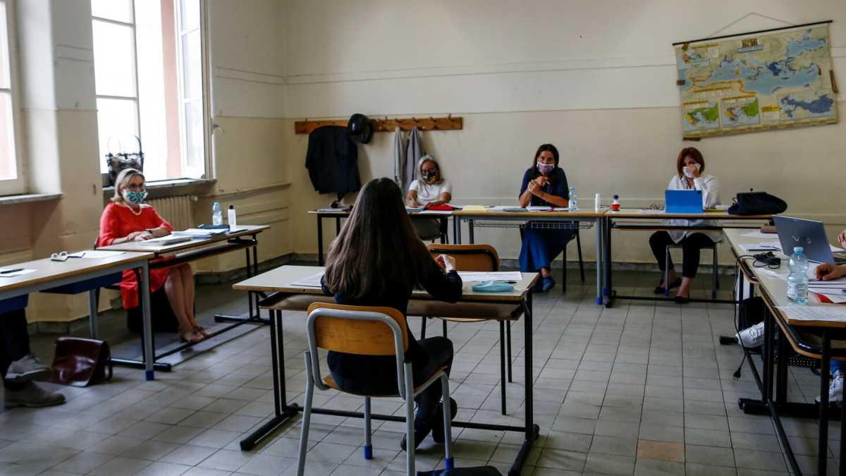 Immagine di Lo studente che si è presentato all'esame con la pistola per farsi promuovere