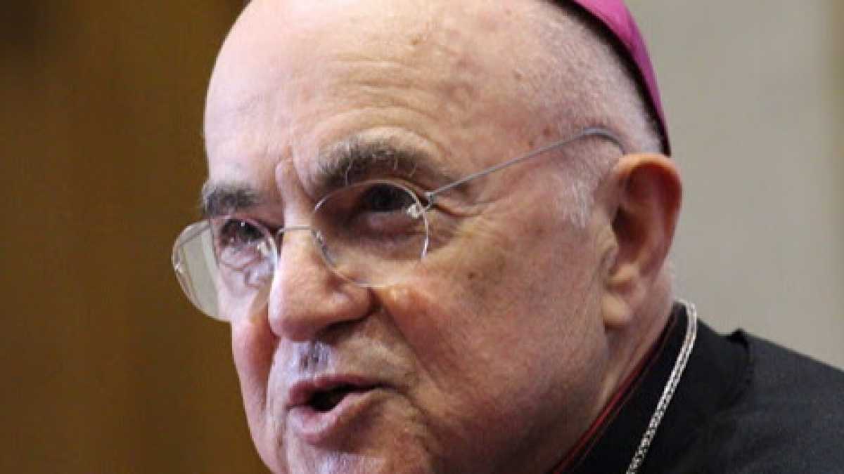 Immagine di Da oggi i fanatici trumpisti hanno anche un pastore in Vaticano