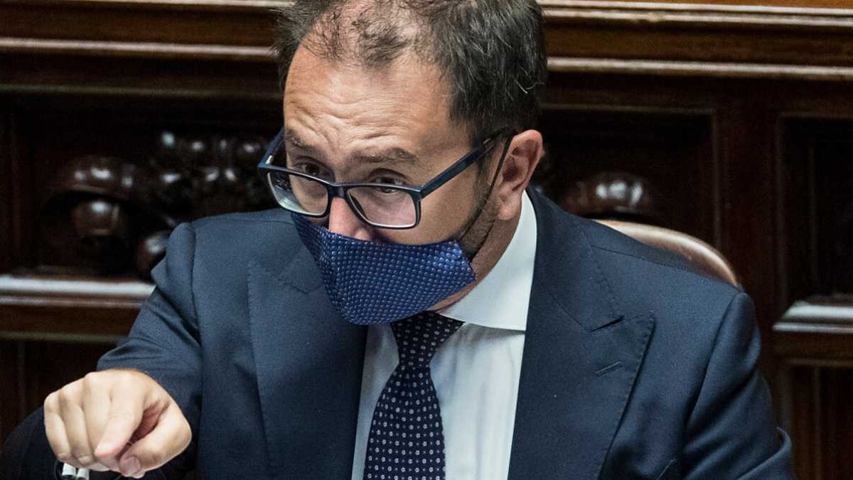 Immagine di Così Bonafede è arrivato a minacciare la crisi di governo