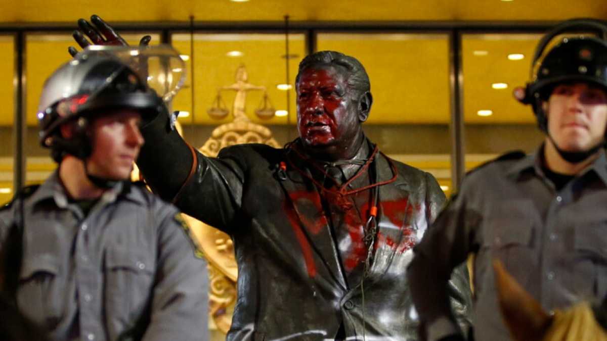 Immagine di Sul fronte della guerra delle statue in America