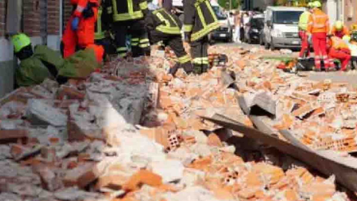 Immagine di La madre uccisa dal cornicione insieme ai figli, e le nostre eccessive manie di controllo