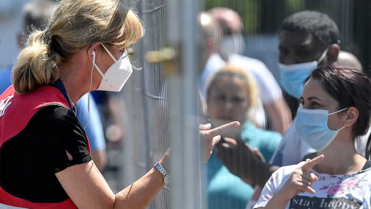 Immagine di Controllo del virus senza panico. Ecco il modello dei lockdown “smart”