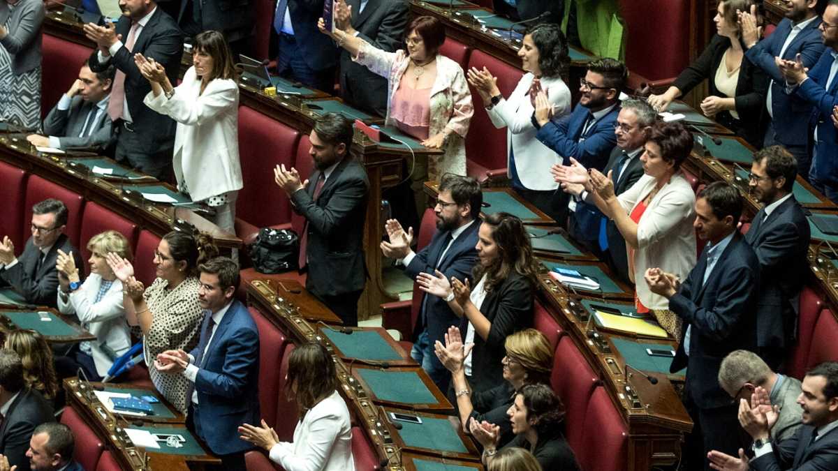 Immagine di Maggioranza a caccia di voti per approvare il Mes
