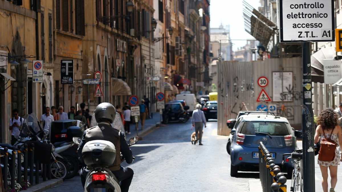 Immagine di Sulla Ztl emerge un po’ di schizofrenia, e Stefàno critica la sindaca