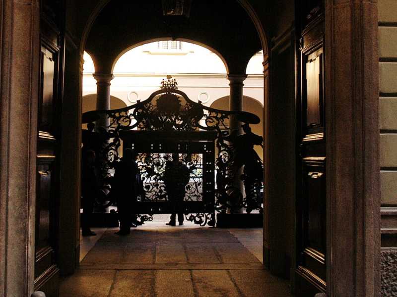 La sede di Mediobanca (foto Massimo Viegi/LaPresse)