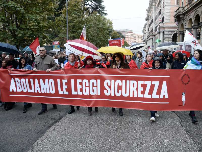 Cancellare i decreti sicurezza? Una trappola