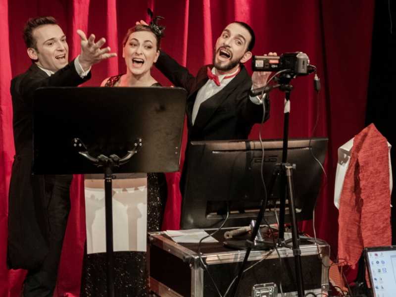 Coronavirus, il teatro Casa Fools di Torino la domenica trasmette uno spettacolo in streaming sui social (LaPresse)