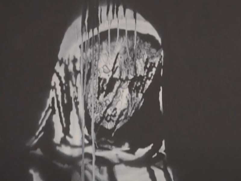 L'opera realizzata da Banksy su una delle porte di sicurezza del Bataclan