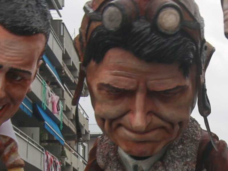 Viareggio, dietro le quinte del Carnevale: