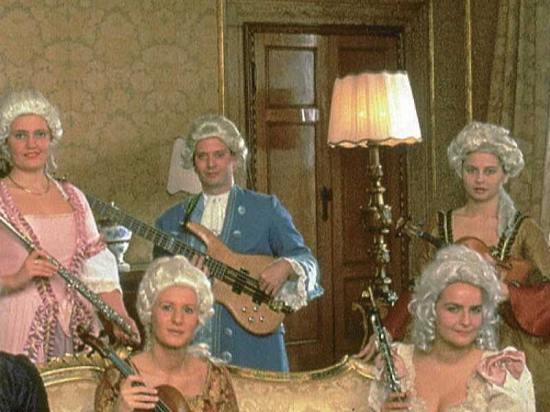 Il Rond&ograve; Veneziano, un ensemble che si ispira alla musica barocca, ideato e diretto da Gian Piero Reverberi (Wikipedia)