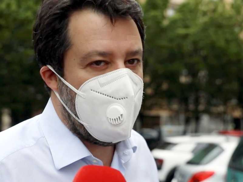 Salvini in ammollo