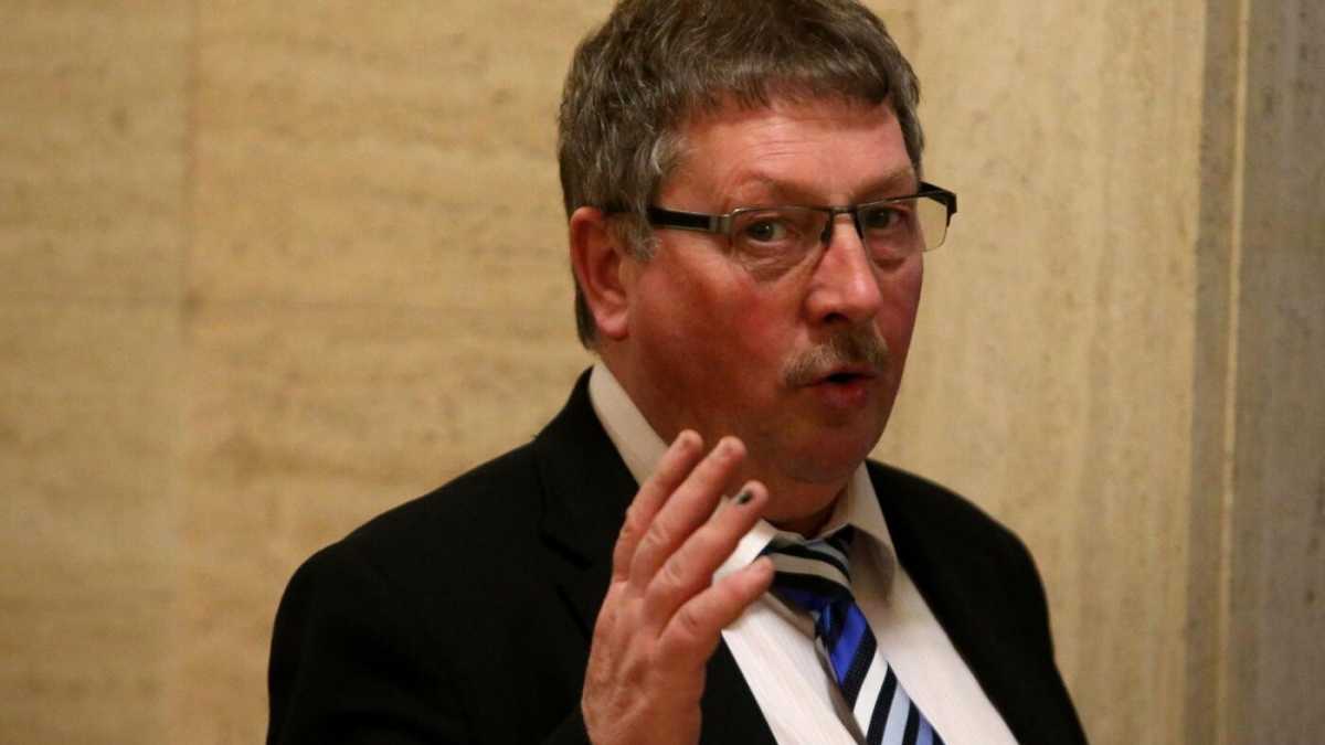 Immagine di Ministro dell'ambiente irlandese rischia il posto perché non crede al riscaldamento globale