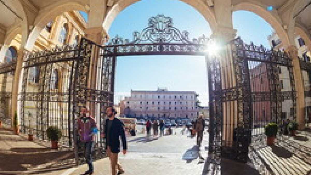 Immagine di Chiese di Roma, con questo caldo, che ci fate chiuse?