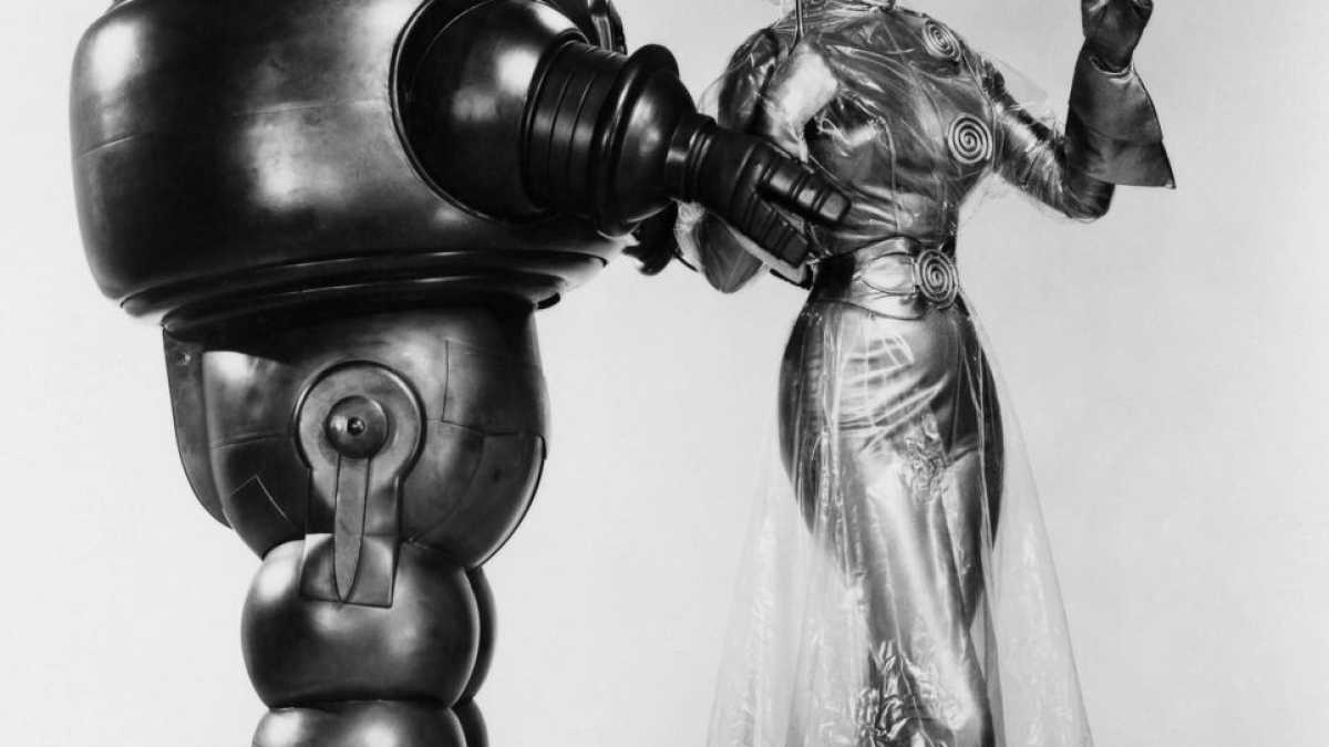 Immagine di Siamo uomini o robot?