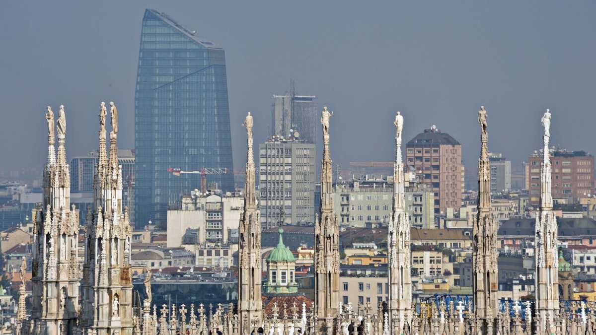 Immagine di I totem della nuova Milano