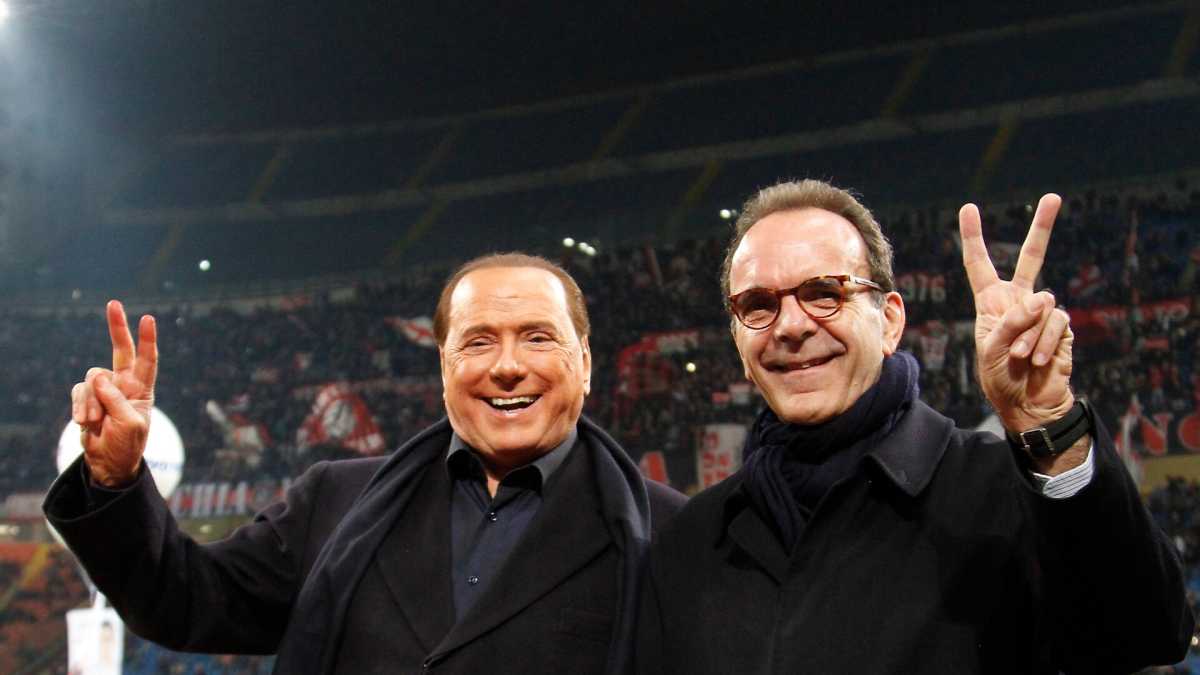 Immagine di Ora tocca a Parisi. Come funziona il rapporto tra il Cav. e i suoi mille delfini