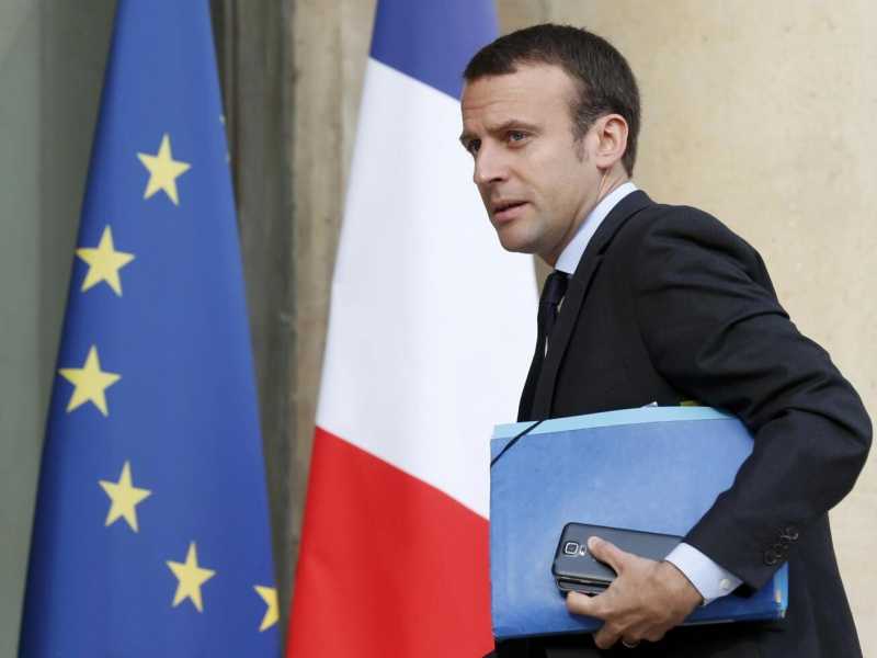 Il ministro dell'Economia francese, Emmanuel Macron (foto LaPresse)