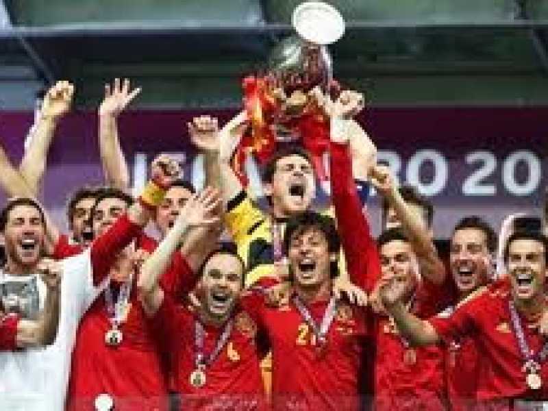 Ossessiva come un bolero e imbattibile. Questa Spagna è un’altra musica