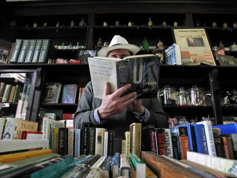 Un episodio fondamentale? “Scilla e Cariddi, la biblioteca. Un capitolo in cui Bloom fa pochissimo: entra a consultare un vecchio quotidiano mentre l’azione è tutta sulle spalle di Stephen”