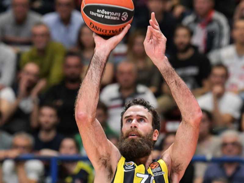 Gigi Datome con la maglia del Fenerbahce Beko Istanbul (foto LaPresse)